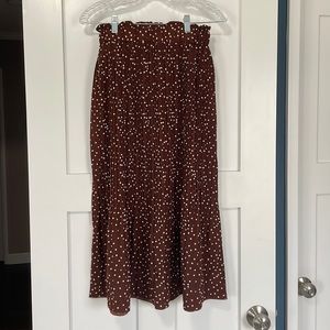 Brown pleated skirt.